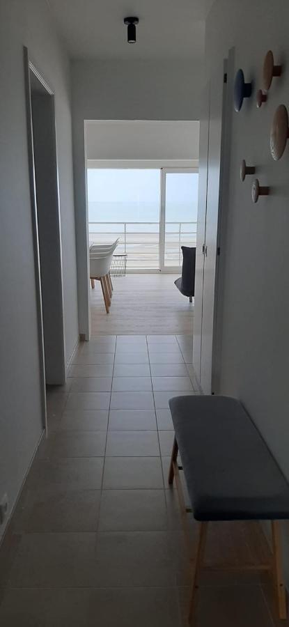 Appartment With Frontal Sea View With 3 Bedrooms Koksijde Εξωτερικό φωτογραφία